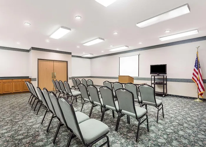 Days Inn By Wyndham Manchester